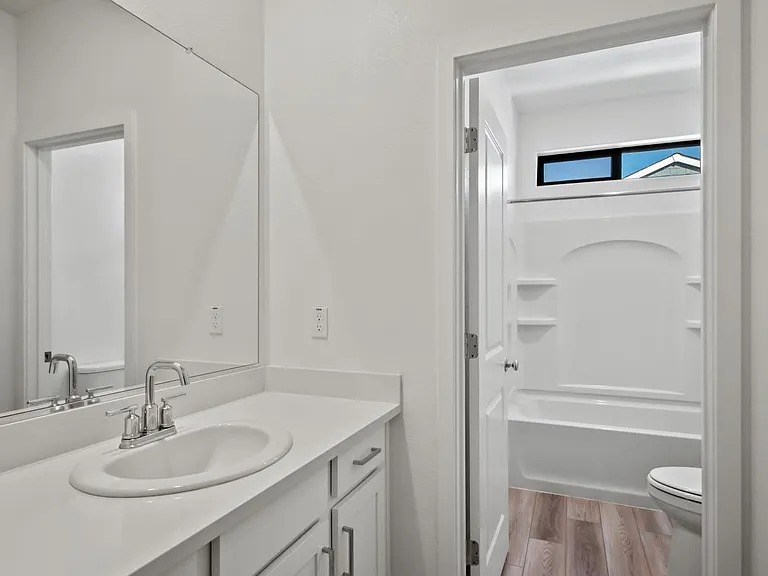 1586 Waterside Ln — Photo 34