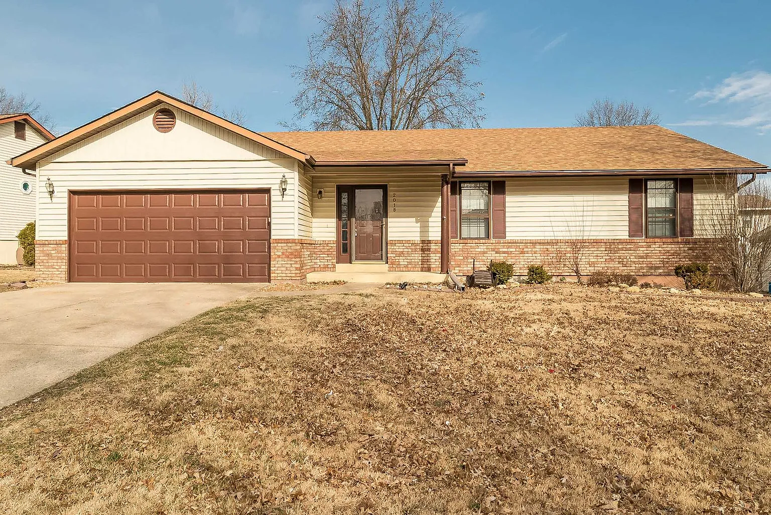 2018 Creekpoint Dr photo 1