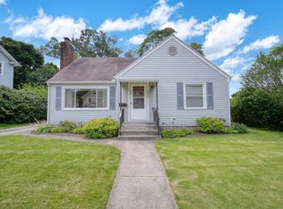 1209 Burr St, Jackson, MI 49201