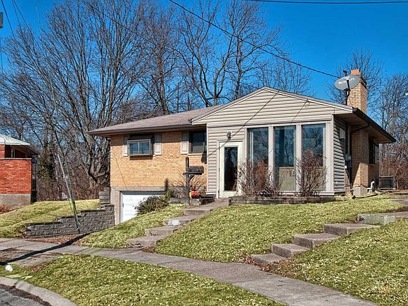 2nd image of 2498 Lourdes Ln