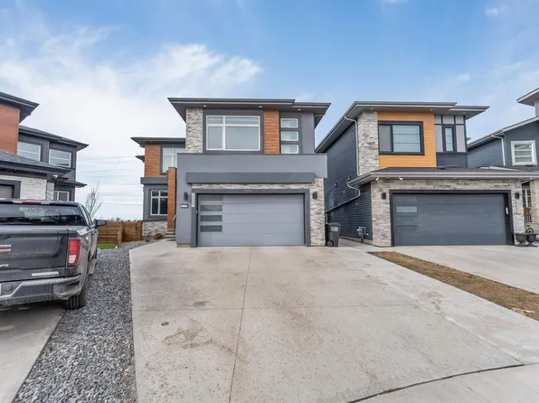 3736 1st Ave SW, Edmonton, AB T6X 2W3