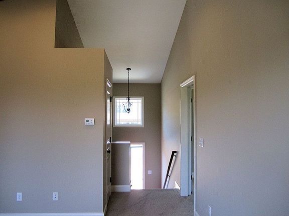 5th image of 2127 Ida Sue Dr