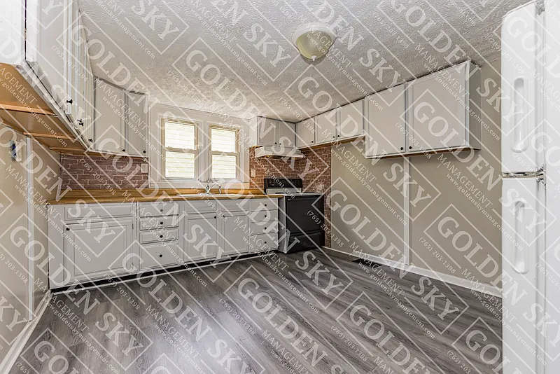 4 bed, 1.0 bath, 1496 sqft, $1,500 — Photo 2