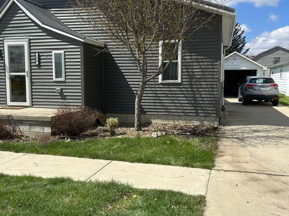 109 N Maple St
