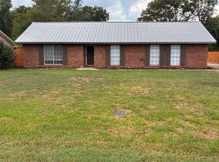 429 Davis St, Fairfield, TX 75840