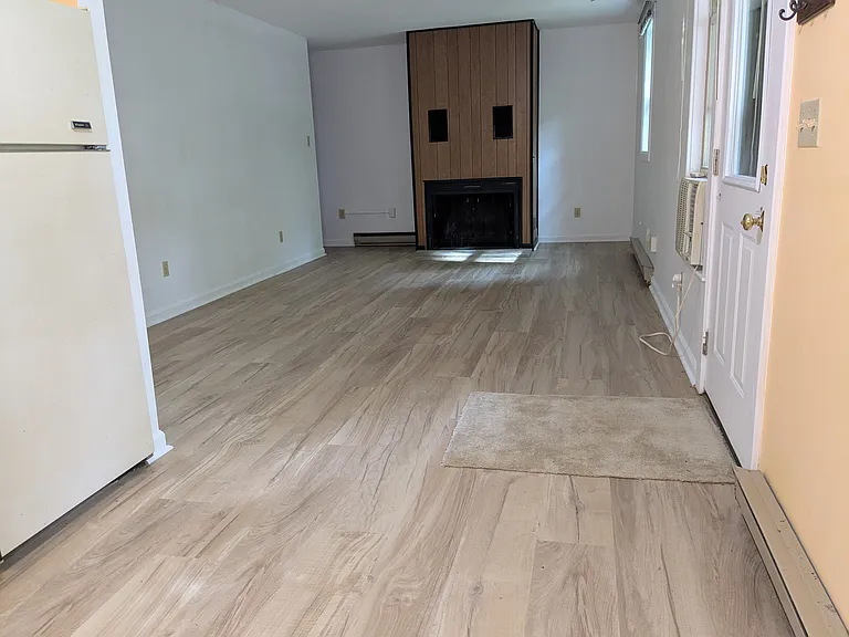 138 Governors View Rd #A — Photo 4