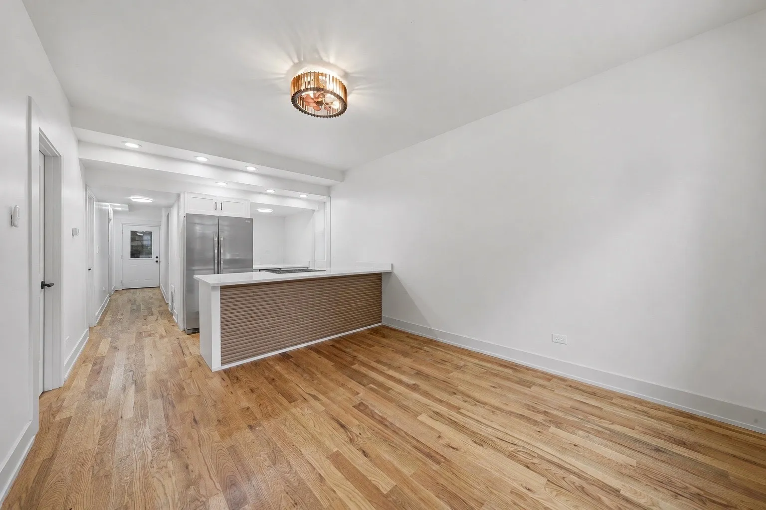 1514 W Fry St — Photo 2