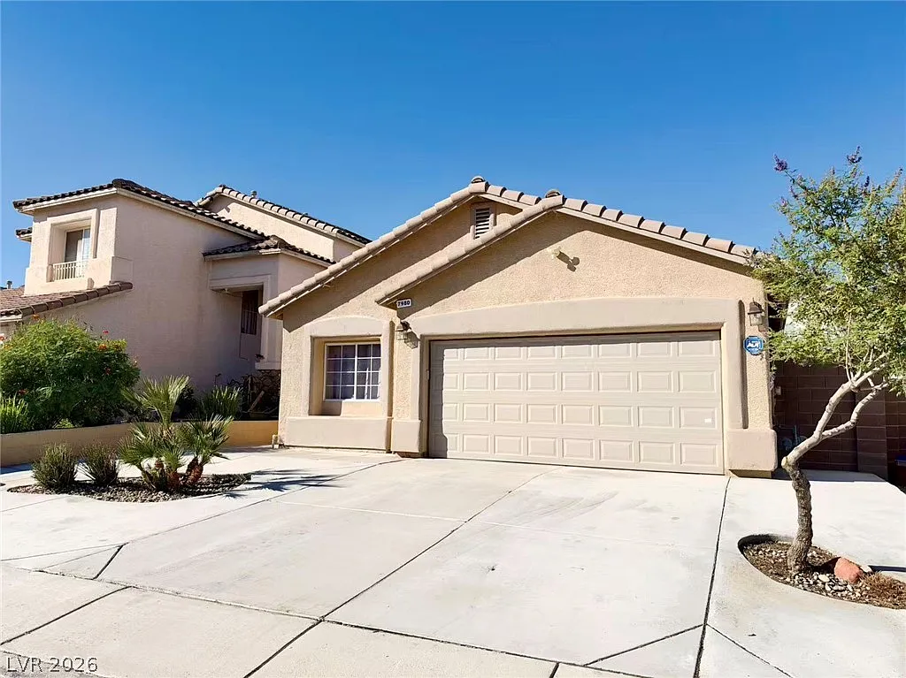 3 bed, 2.0 bath, 1366 sqft, $1,895 — Photo 2