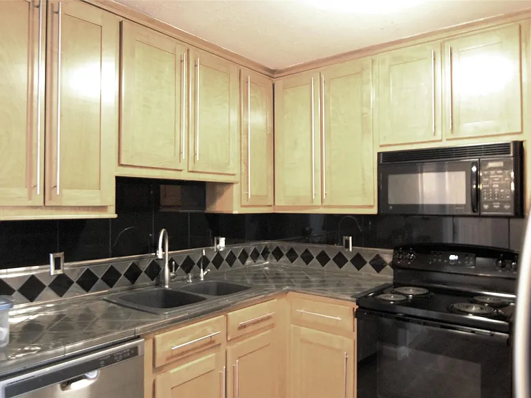 8427 Hearth Dr #36 — Photo 3