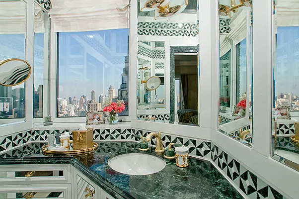 Sold by CitiSuites International Realty | media 9