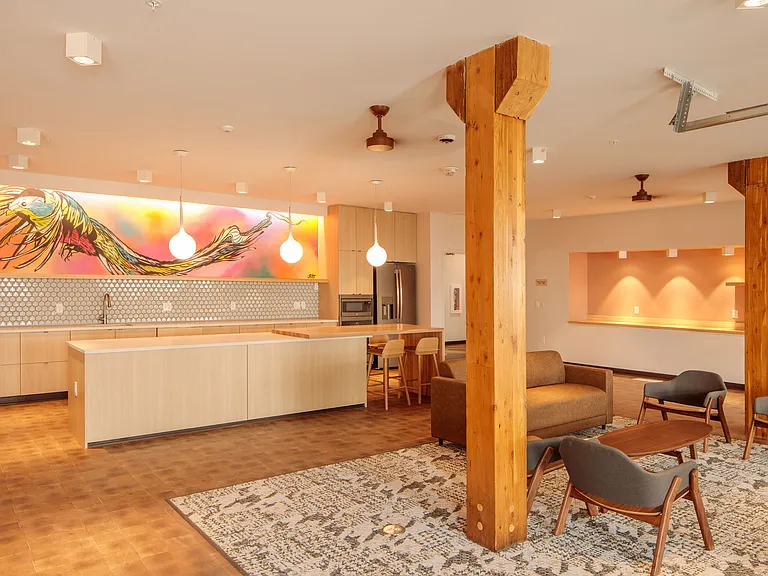 5190 Broadway — Photo 11