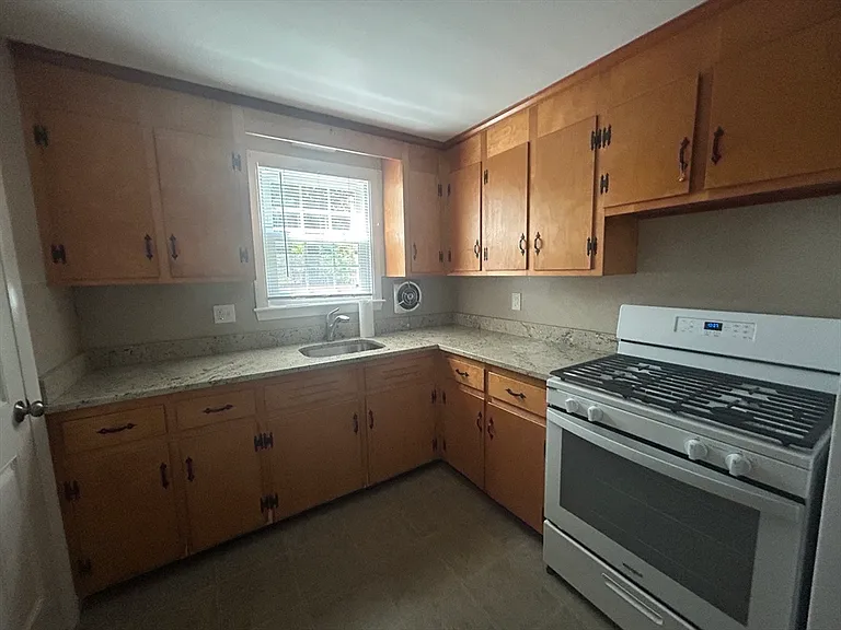 30 South St #B — Photo 4