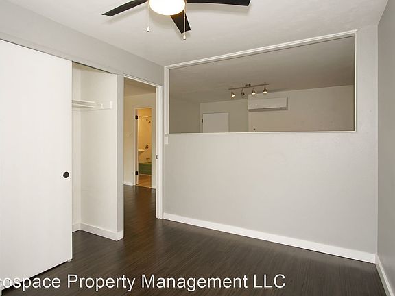 5th image of 2900 N Lowell Blvd #24