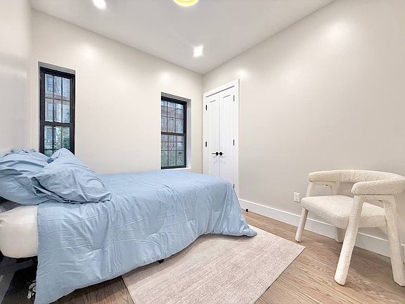 5th image of 604 Metropolitan Ave #4