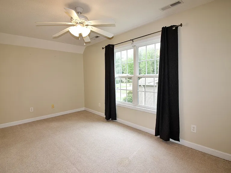 129 Lori Ln — Photo 39