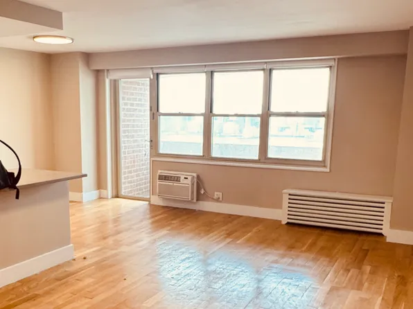 318 Greenwich Street image 5 of 13