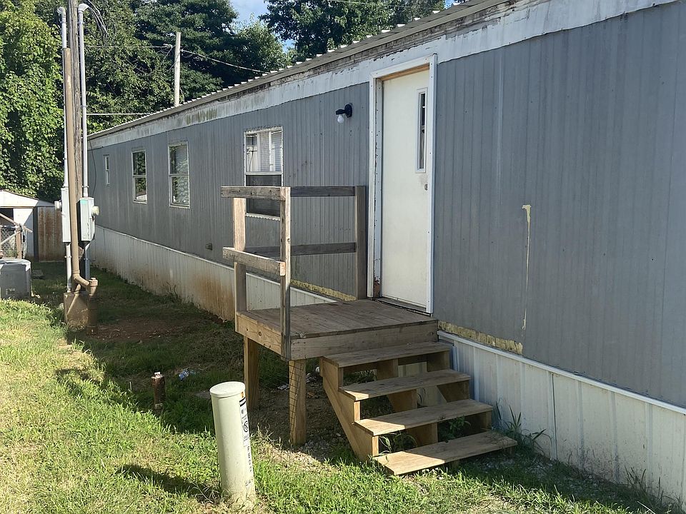 1st image of 107 Langford Dr