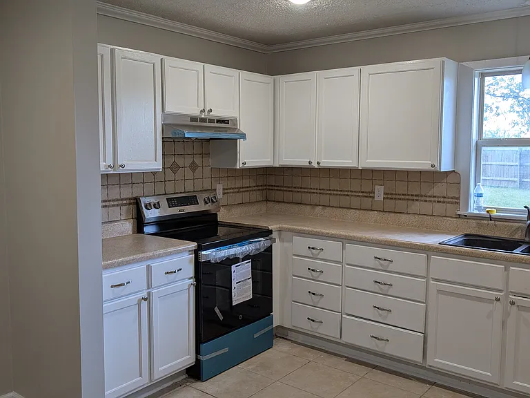 2105 Sun Cir — Photo 5