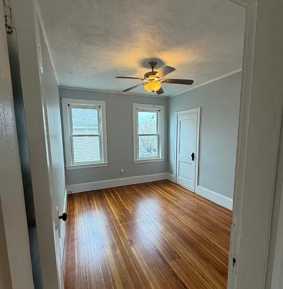 15 Roma St Bristol, RI Spacious 3 Bedroom, 1 Bathroom Unit Off Street Parking Included! — Photo 12