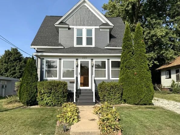 220 N Pleasant Ave, Galesburg, IL 61401