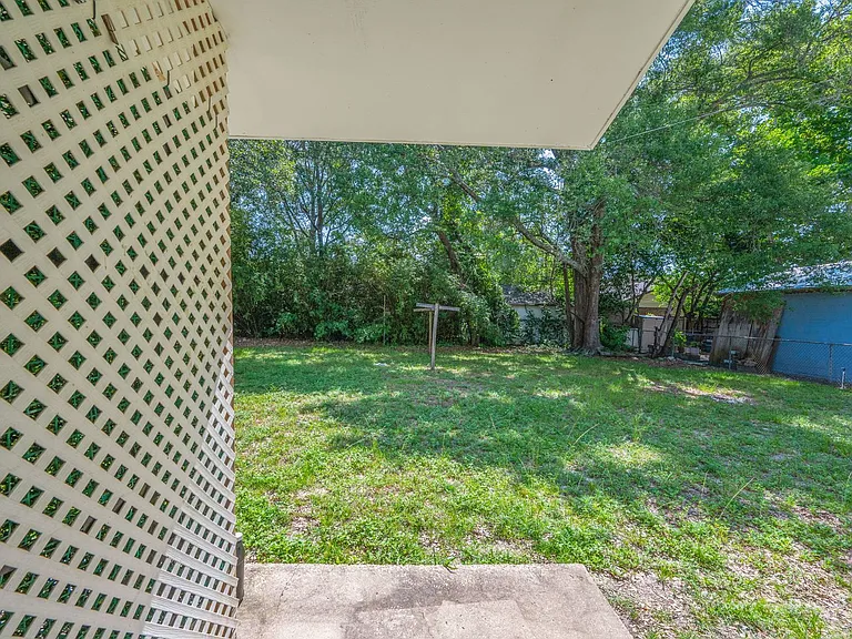 709B Greenwood St — Photo 20