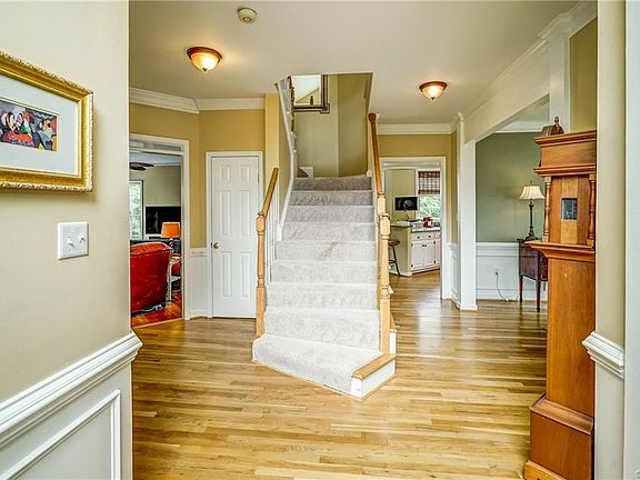 4th image of 12178 Manor Park Dr