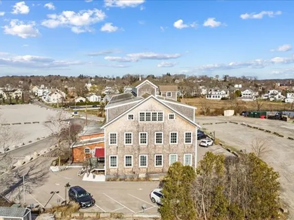 60 Willow St Unit 204, Mystic, CT 06378