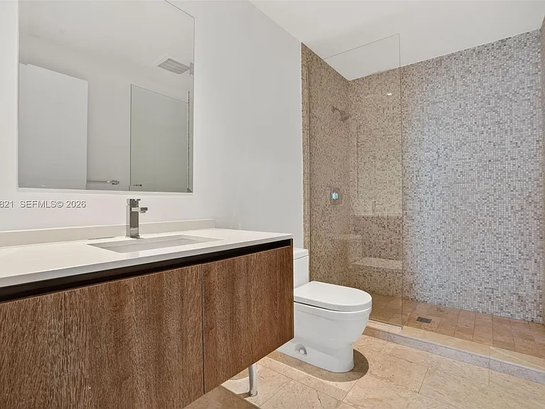 68 SE 6th St #3710 — Photo 13