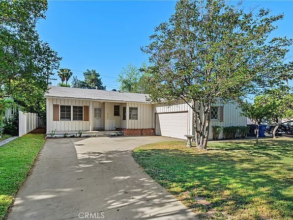 3rd image of 4794 Granada Ave