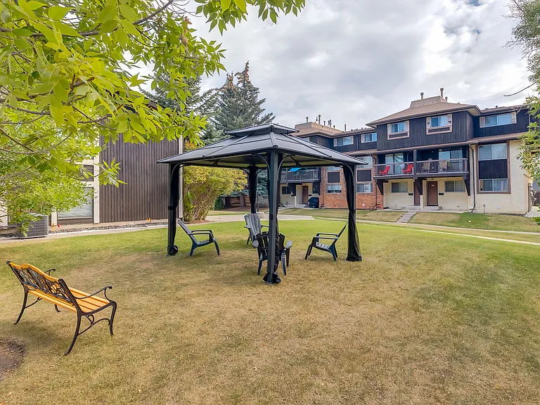 739 Bracewood Dr SW — Photo 91