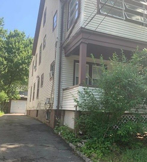 2nd image of 27 Boyden Pkwy S