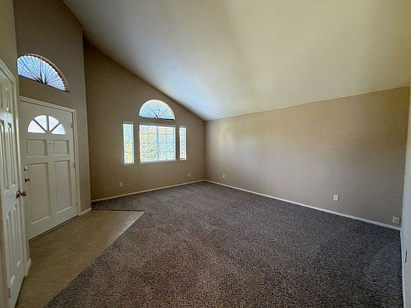 3rd image of 5246 W Magill Ave