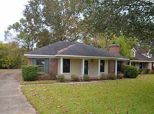 302 Riverbend Cv, Byram, MS 39272