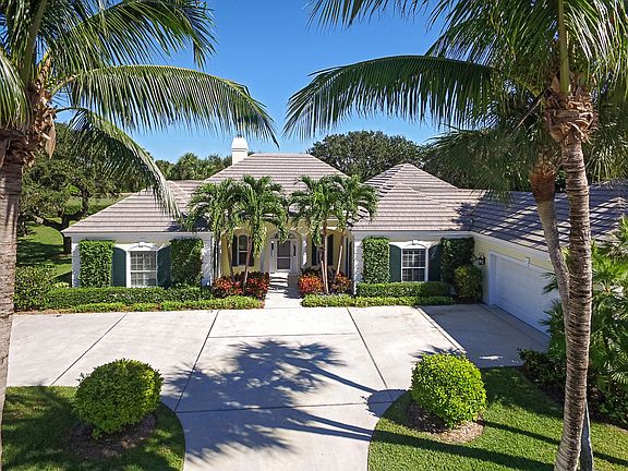 2nd image of 300 Sea Oak Dr