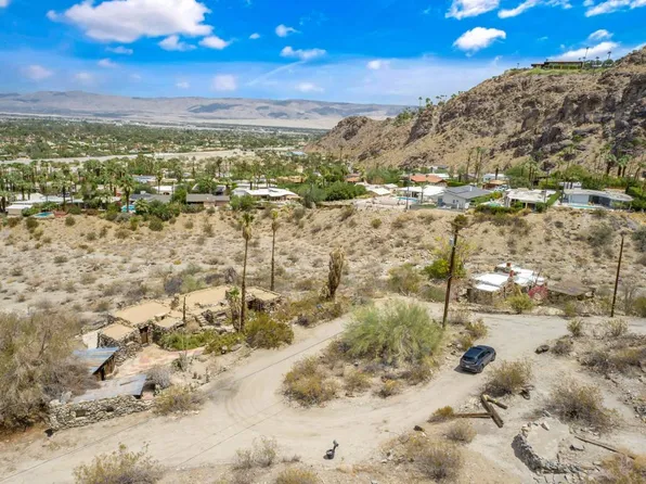 2500 S Araby Dr, Palm Springs, CA 92264