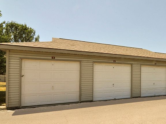 4th image of 302 Frambe Dr