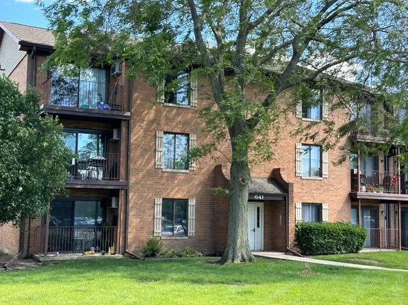 641 N Briar Hill Ln APT 3, Addison, IL 60101