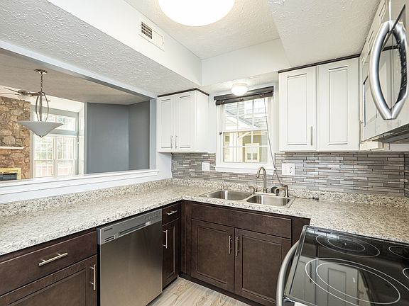 3rd image of 4681 Stansbury Ln