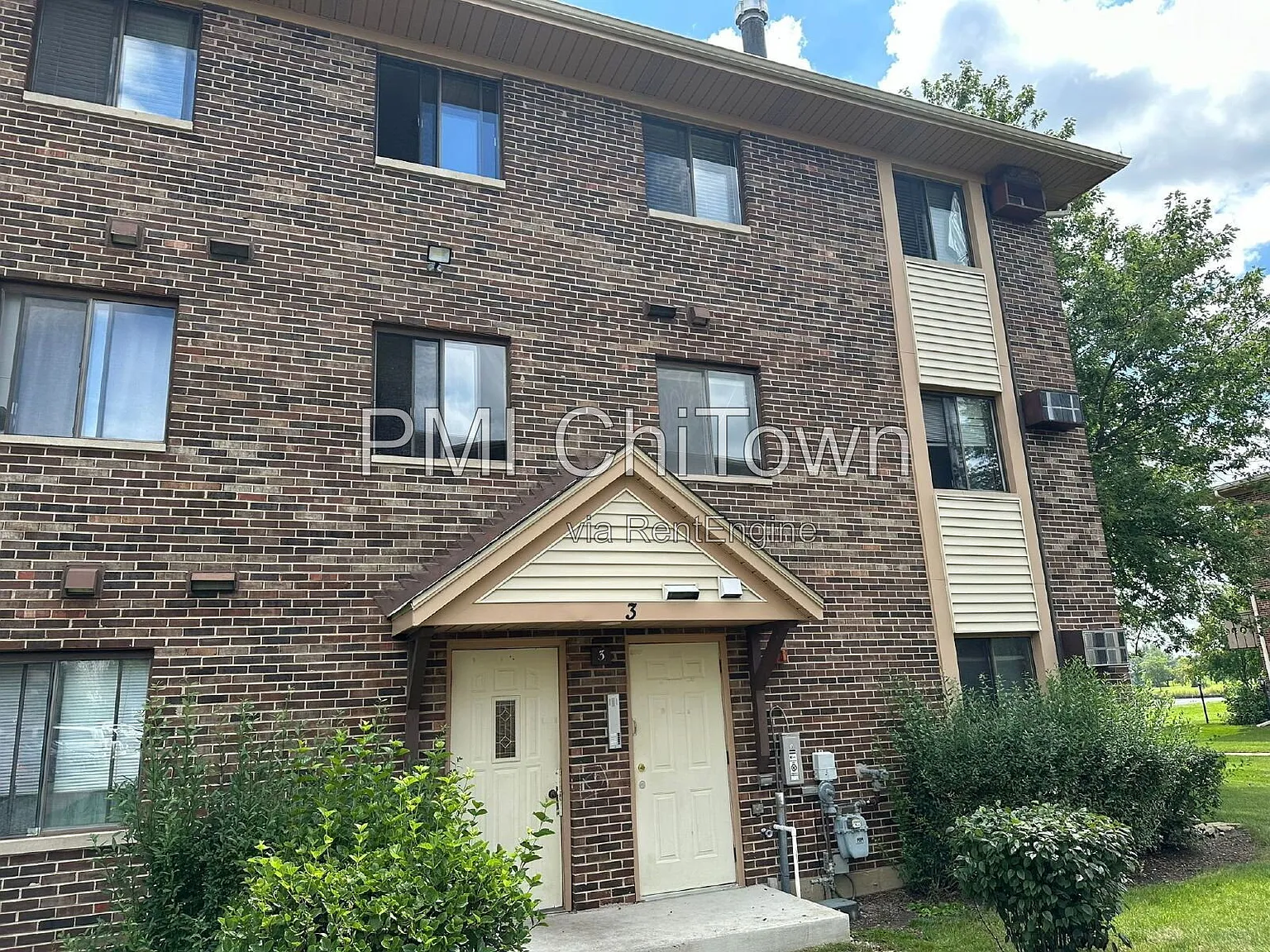 2 bed, 1.5 bath, 948 sqft, $1,800 — Photo 2