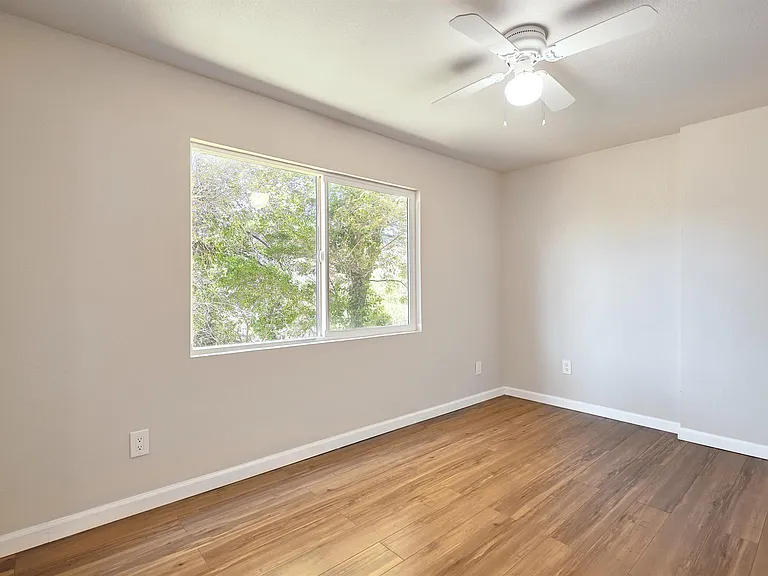 4443 Briar Cliff Rd — Photo 8