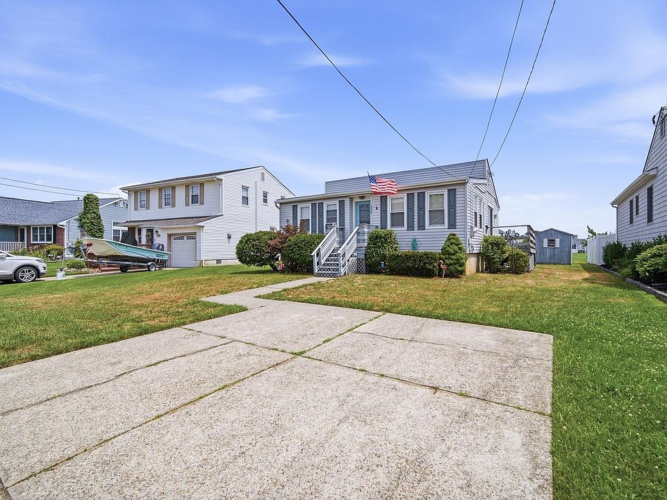 1st image of 717 Sheridan Blvd