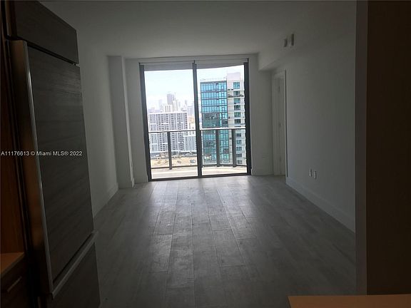 4th image of 121 NE 34th St Unit 2103