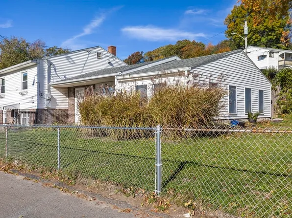 69 Dale St, Revere, MA 02151