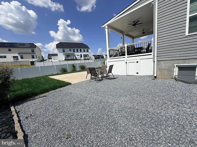 99 Weston Dr — Photo 43