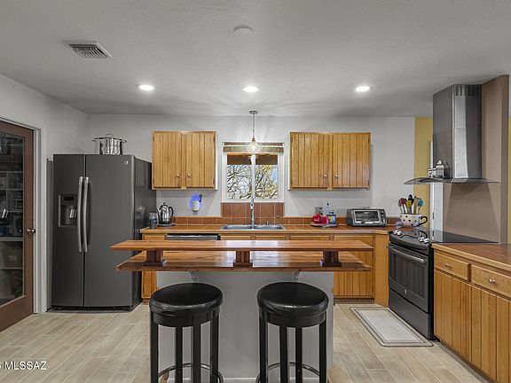 2nd image of 293 Calle Cappela