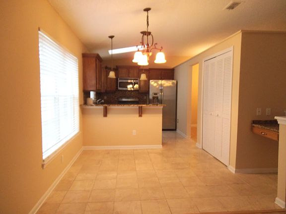 4th image of 542 Short Pine Cir