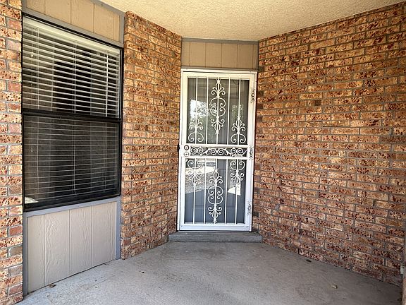 4th image of 1974 Castillo Dr SW