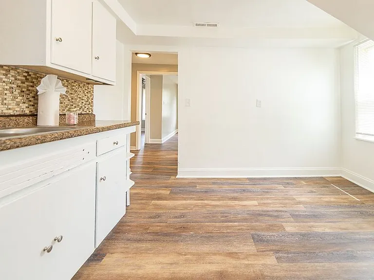 1340 Sheffield Rd — Photo 25