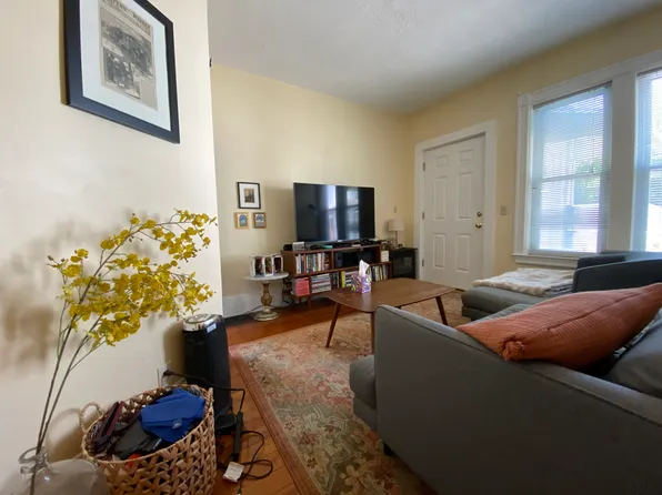 8 Elsmere Ter APT 1, Medford, MA 02155