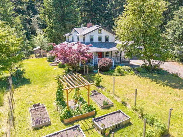 2956 Ridgeway Rd, Nanaimo, BC V9R 6W8